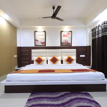 Hotel Rashmi Guwahati Eksteriør billede
