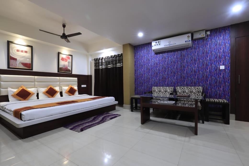 Hotel Rashmi Guwahati Eksteriør billede