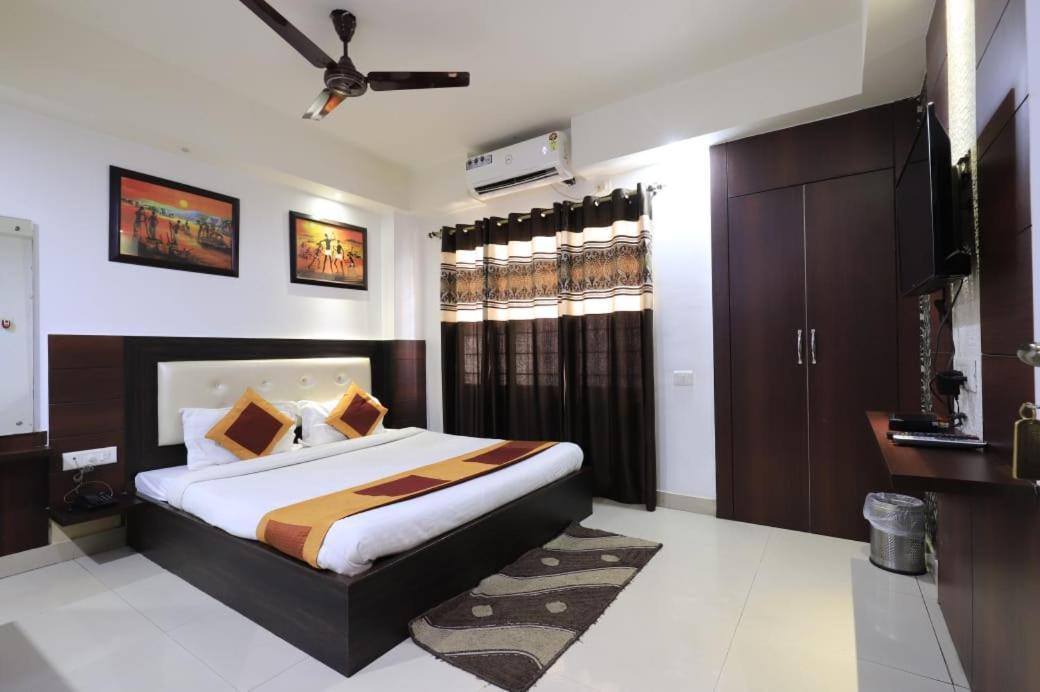 Hotel Rashmi Guwahati Eksteriør billede