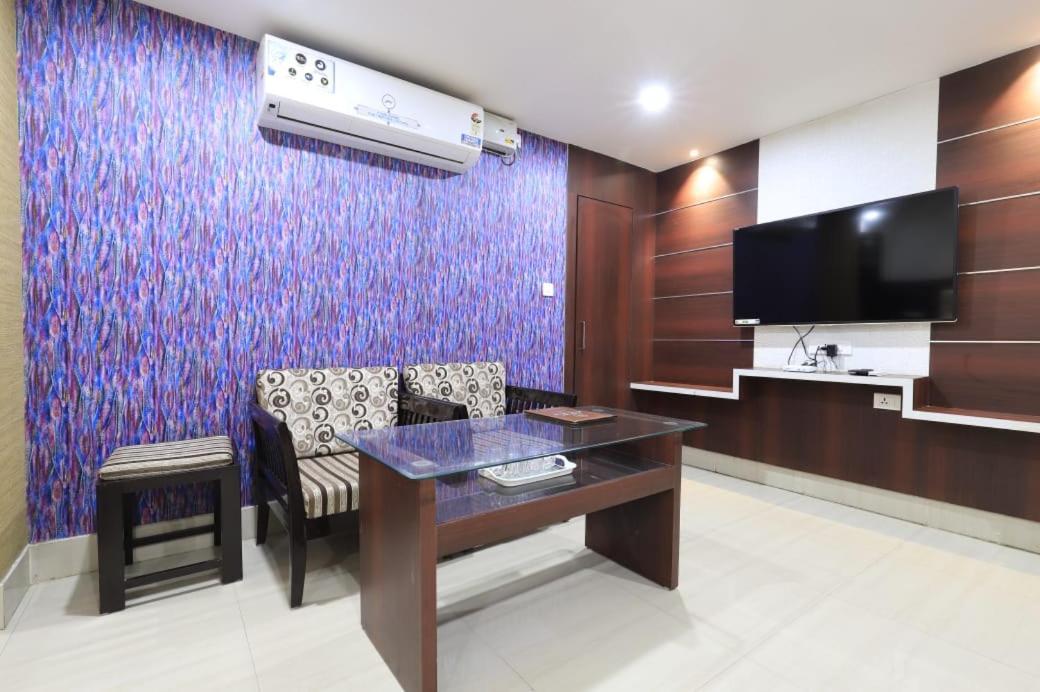 Hotel Rashmi Guwahati Eksteriør billede