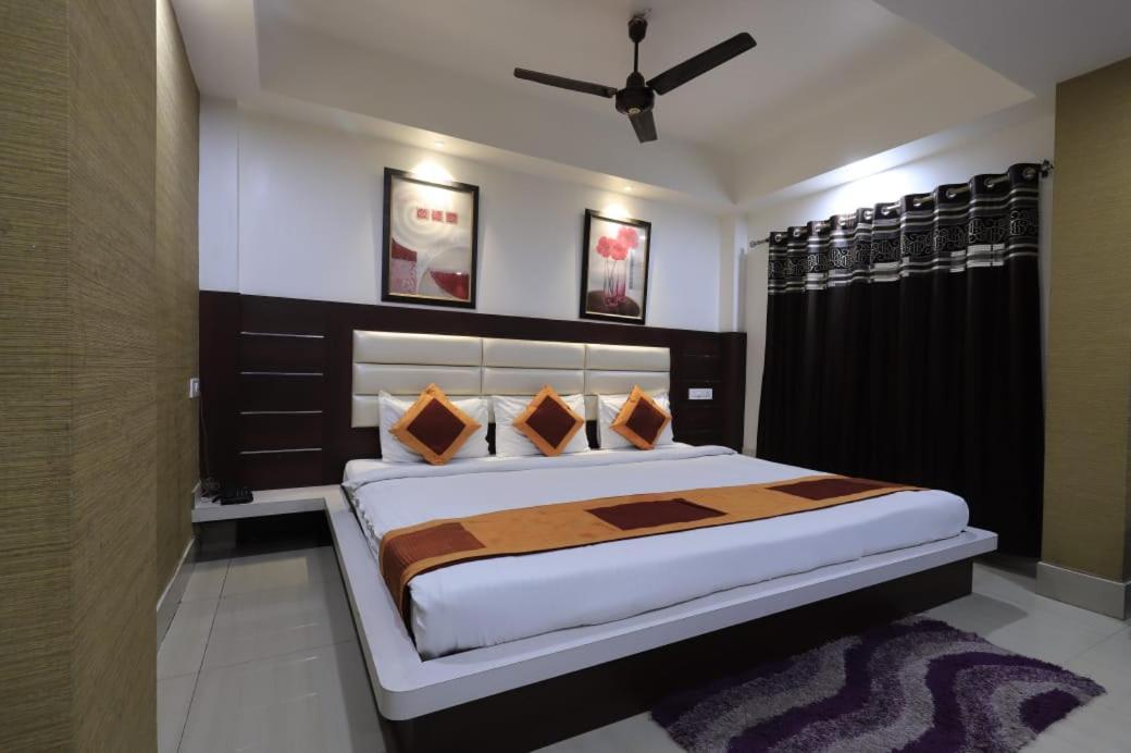 Hotel Rashmi Guwahati Eksteriør billede